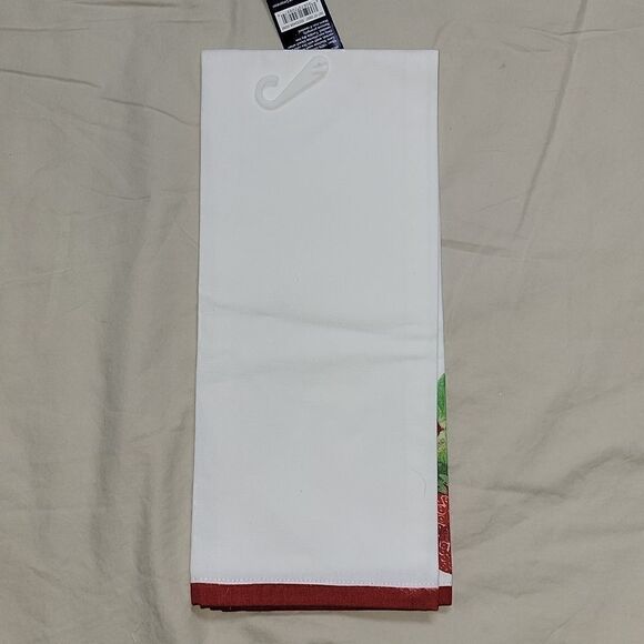 ROOM ESSENTIALS STRAWBERRY KITCHEN TOWEL - NEW WITH TAGS! - Picture 4 of 6